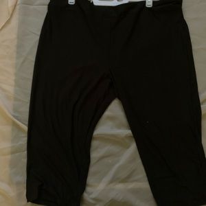 Stretch material new black Capri size 4x $13.00